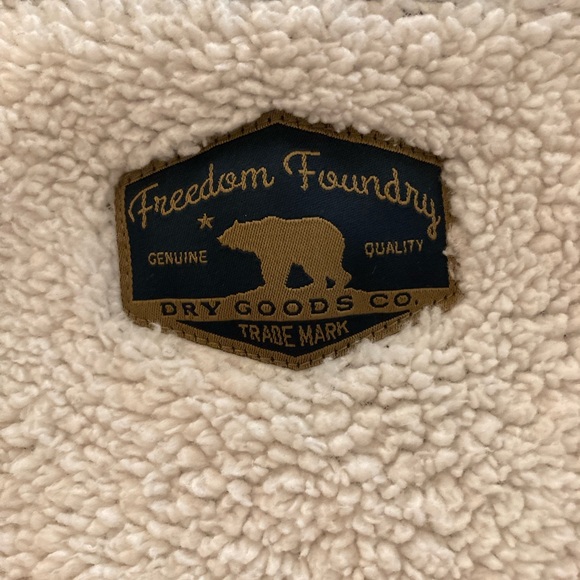 Freedom Foundry Shacket Men XL Sherpa LIned Gray Plaid Fleece Button Up Jacket - Picture 2 of 8